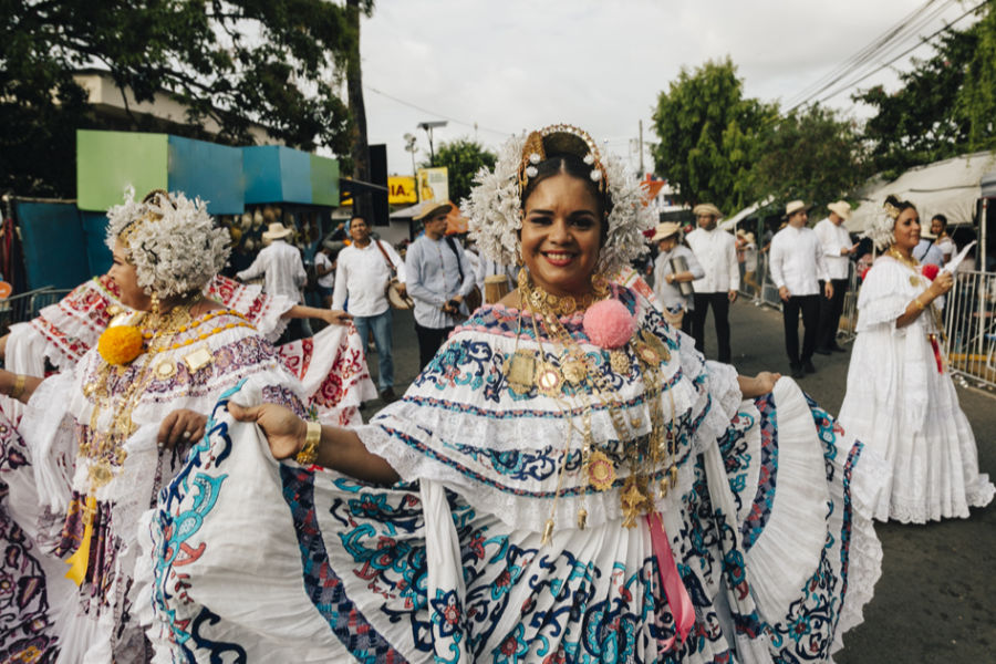 El Detrás de las Mil Polleras