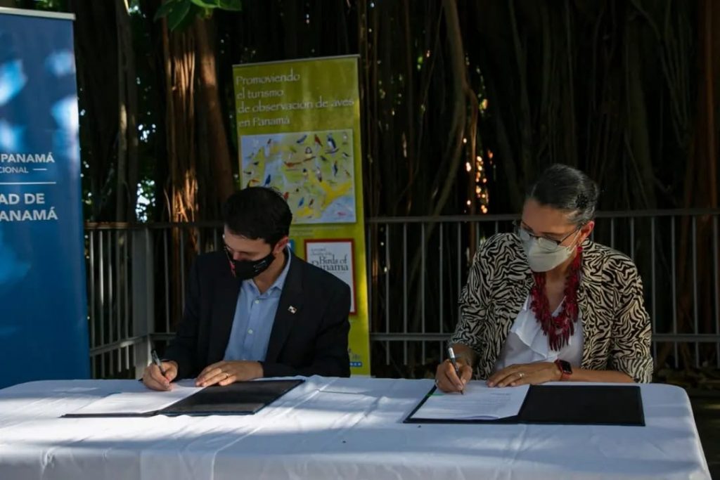 Autoridad de Turismo de Panamá y Audubon suscriben convenio que fortalece la Ruta Patrimonial “Aves en el Paraíso»