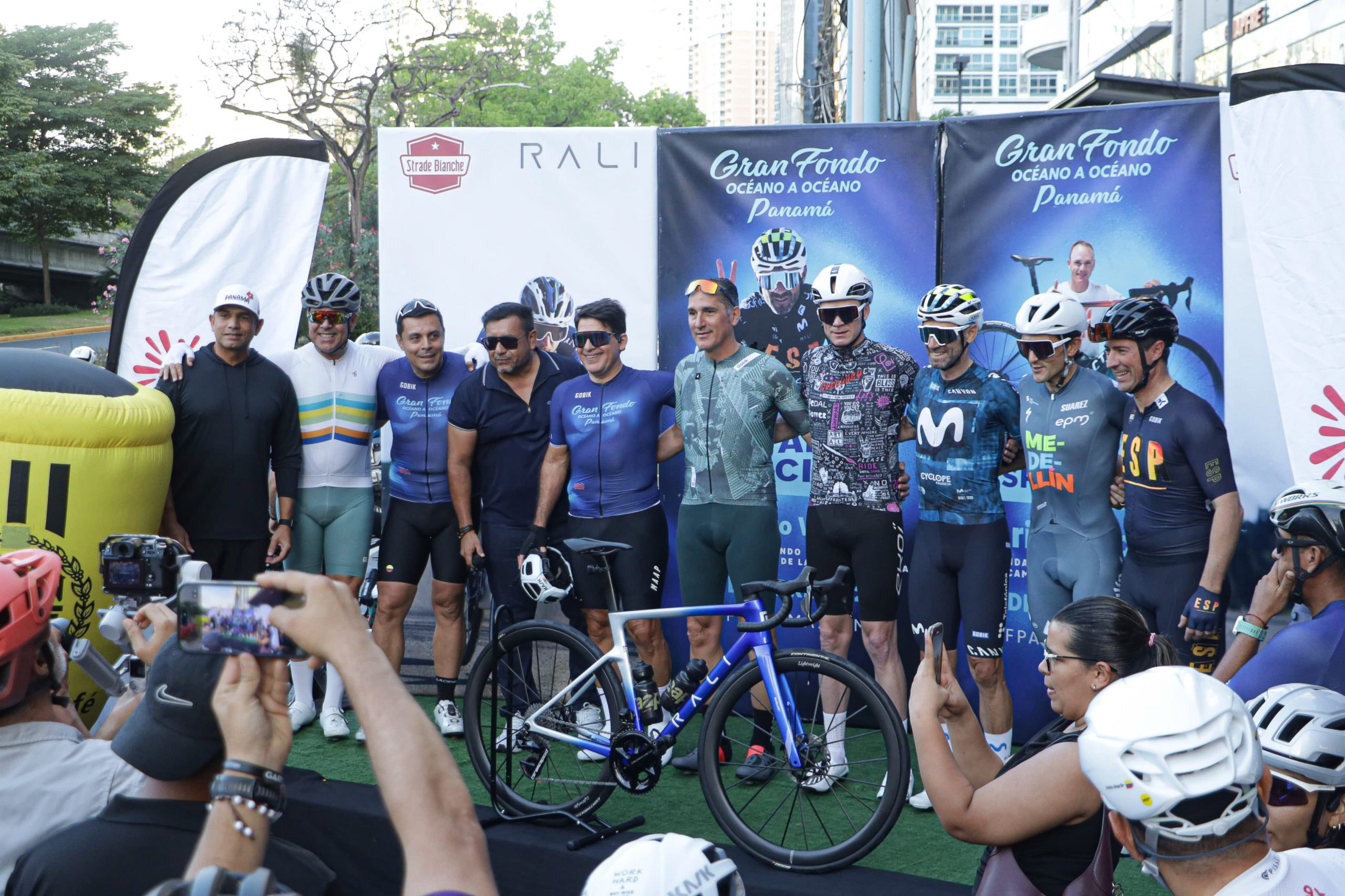 Panamá recibe a ciclistas de todo el mundo en el arranque del Gran Fondo Océano a Océano.